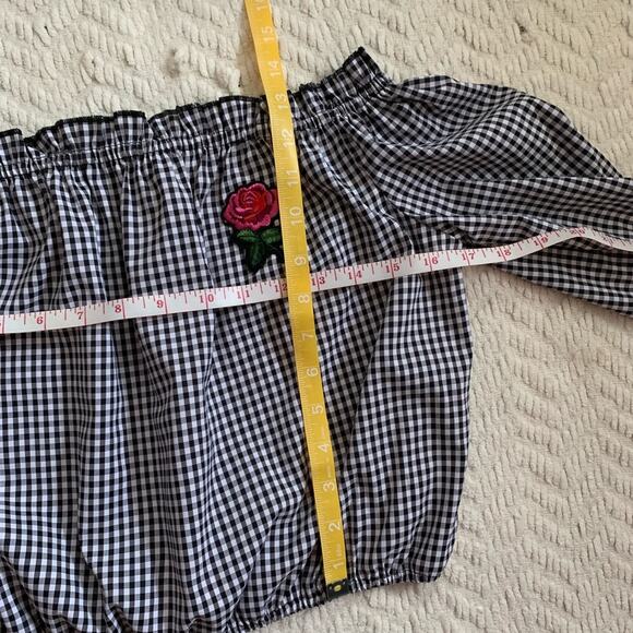 Gingham Bell-Sleeve Blouse - Picture 4 of 5